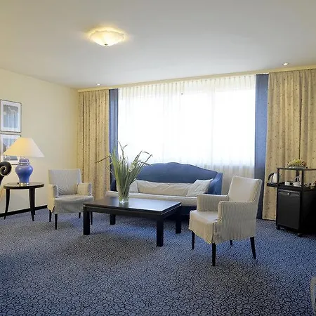 Victoria Hotel